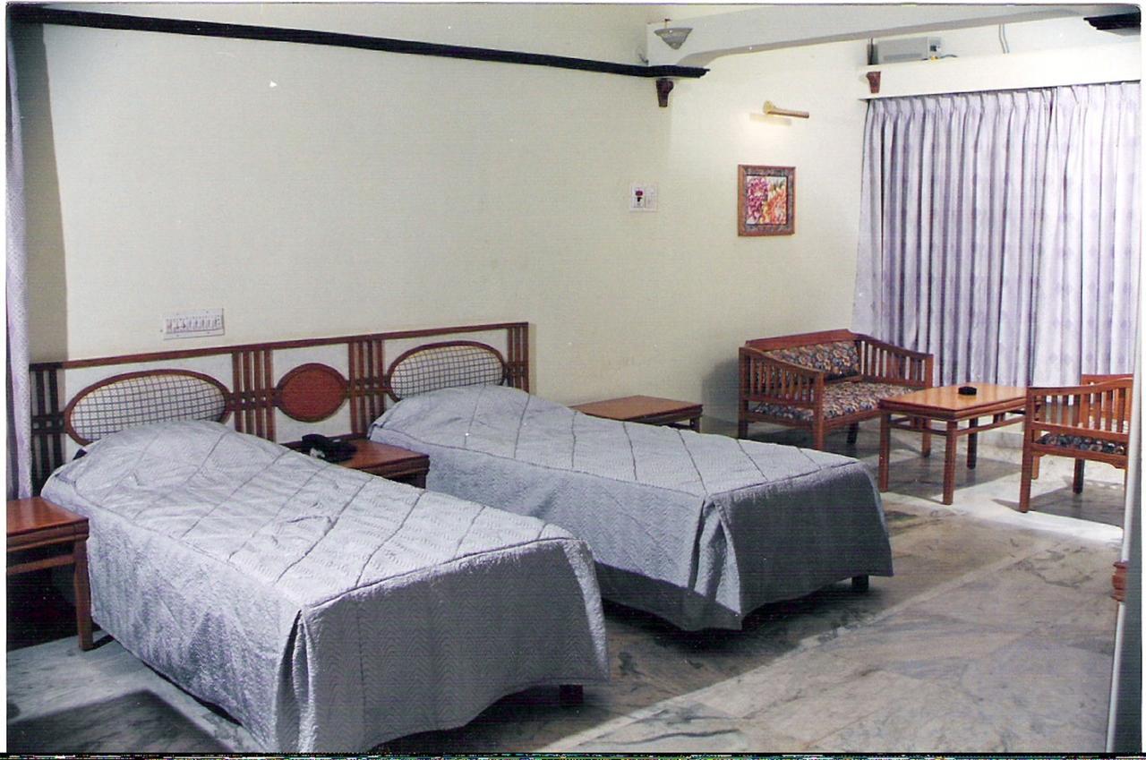 Amogha International Hotel Chitradurga Exterior foto